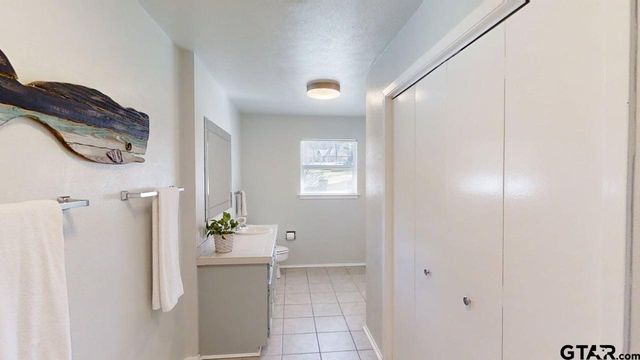 21028 Bay Shore Dr, Flint, TX 75762