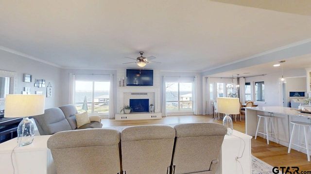 21028 Bay Shore Dr, Flint, TX 75762