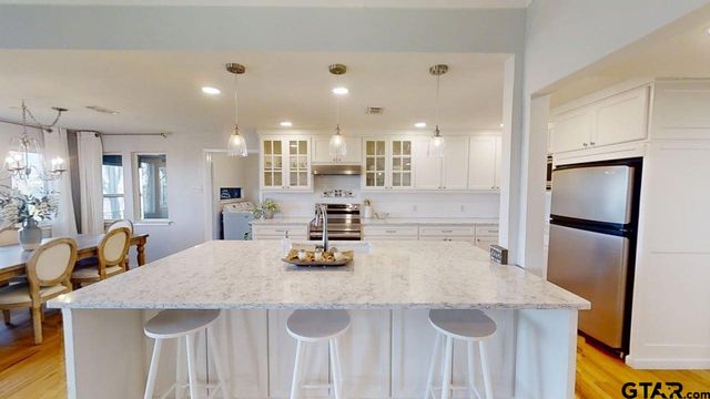 21028 Bay Shore Dr, Flint, TX 75762