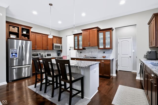 275 N Bend Drive, Greenwood, IN 46142