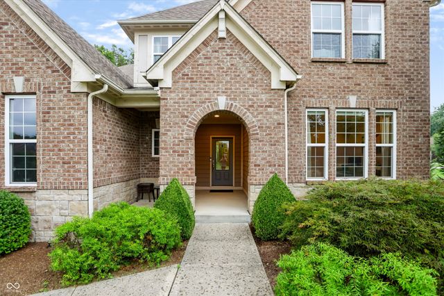 275 N Bend Drive, Greenwood, IN 46142