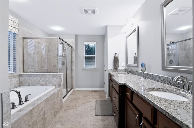 275 N Bend Drive, Greenwood, IN 46142
