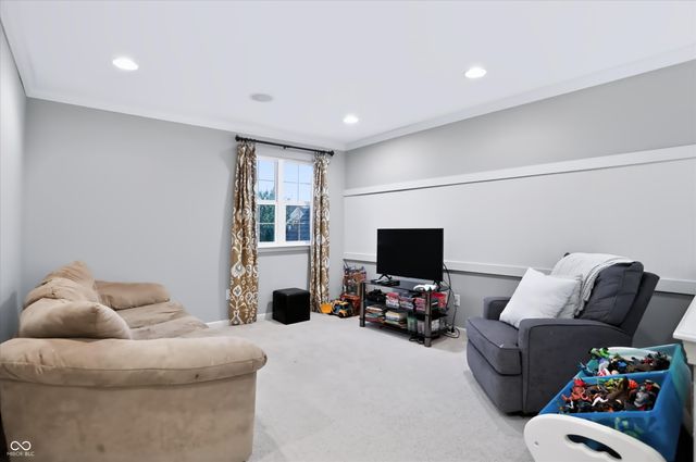 275 N Bend Drive, Greenwood, IN 46142
