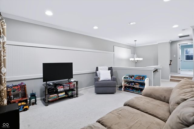 275 N Bend Drive, Greenwood, IN 46142