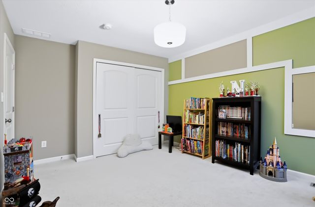 275 N Bend Drive, Greenwood, IN 46142