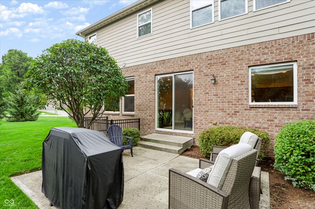 275 N Bend Drive, Greenwood, IN 46142