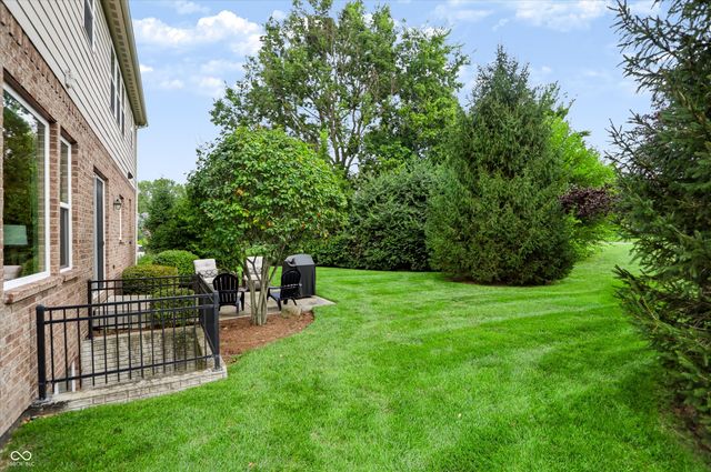 275 N Bend Drive, Greenwood, IN 46142