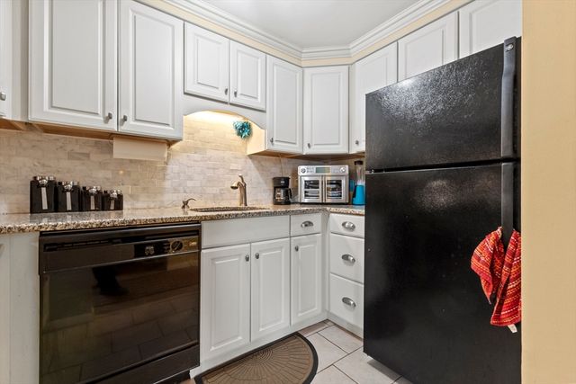 18 Fountain Lane 2, Weymouth, MA 02190