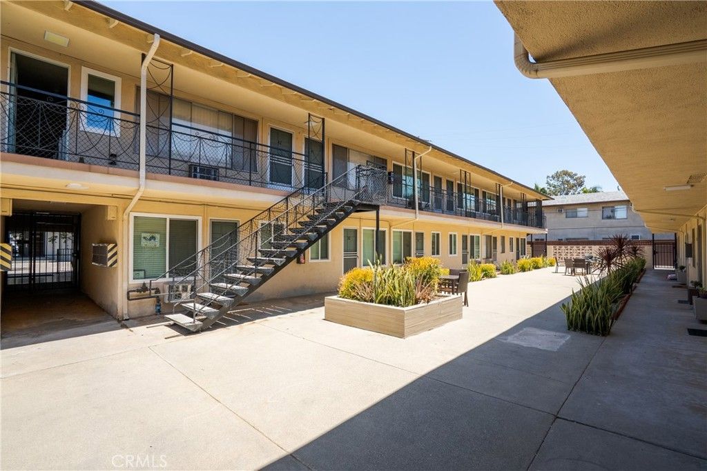Image 1 of property listing at 618 W Route 66, Glendora, CA 91740