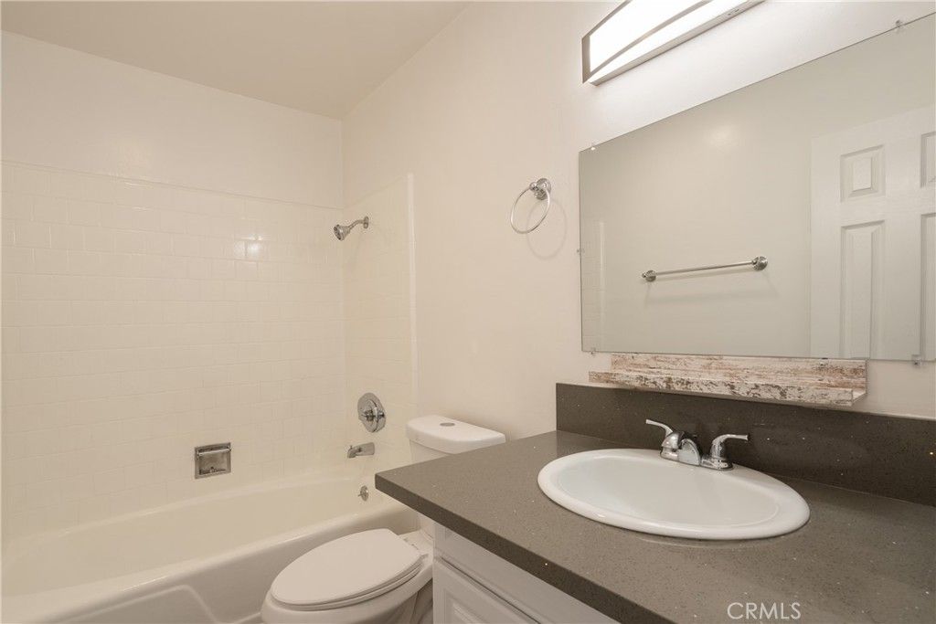 Image 10 of property listing at 618 W Route 66, Glendora, CA 91740