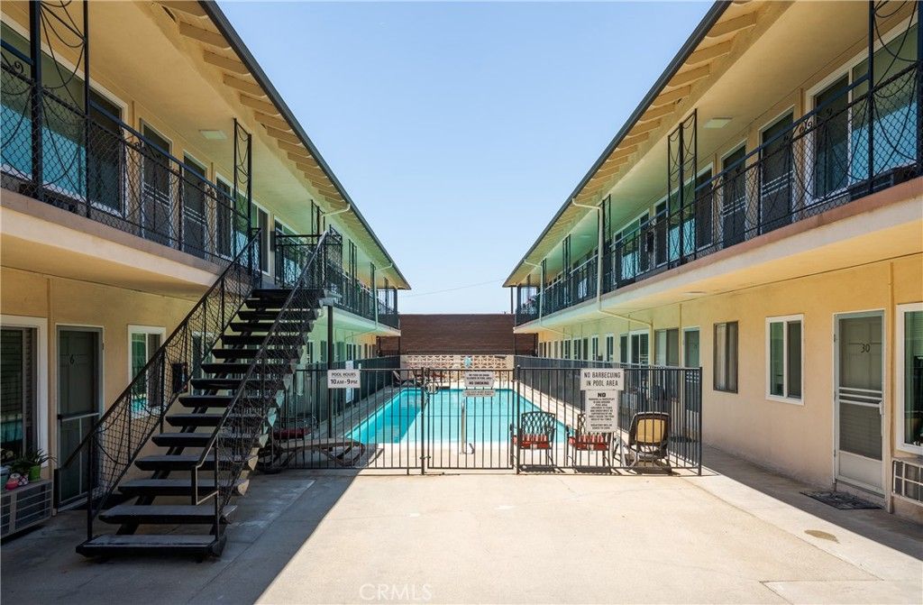 Image 3 of property listing at 618 W Route 66, Glendora, CA 91740