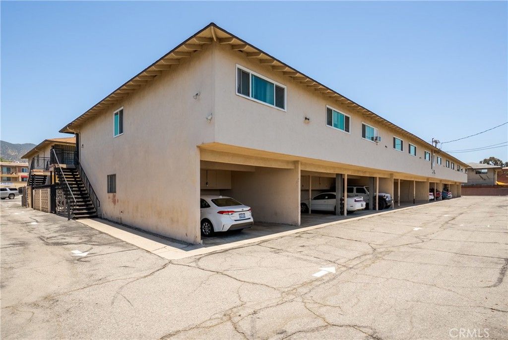 Image 6 of property listing at 618 W Route 66, Glendora, CA 91740