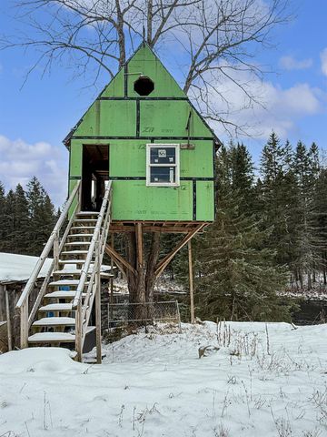 1298 South Main Street, Pittsburg, NH 03592