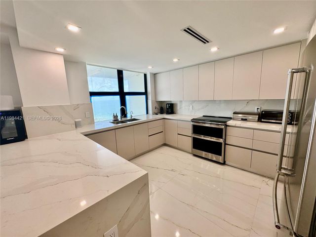 9801 Collins Ave 20E, Bal Harbour, FL 33154