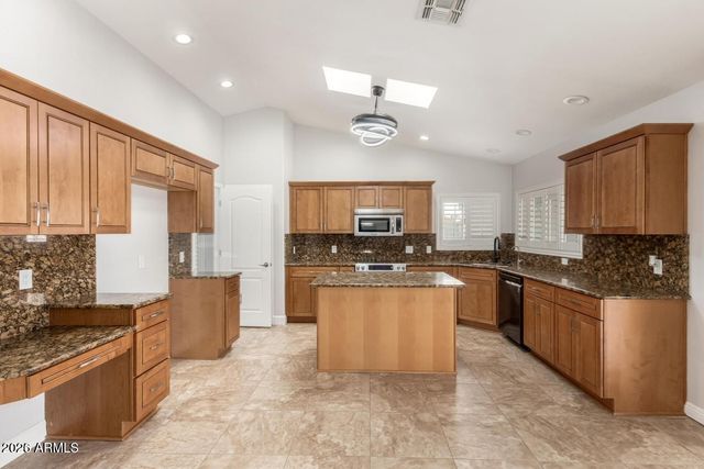 18860 N 73RD Drive, Glendale, AZ 85308