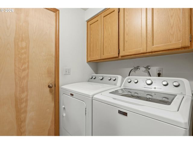 865 Sw 166TH Ave, Beaverton, OR 97006