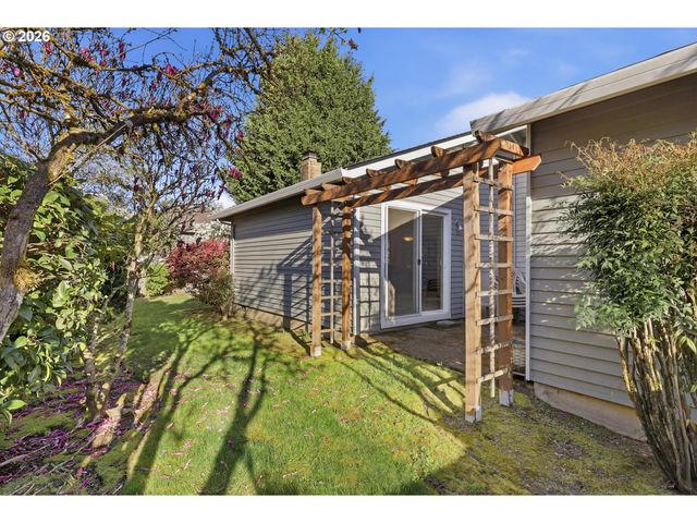 865 Sw 166TH Ave, Beaverton, OR 97006