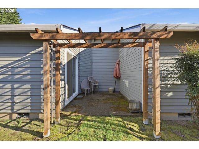 865 Sw 166TH Ave, Beaverton, OR 97006