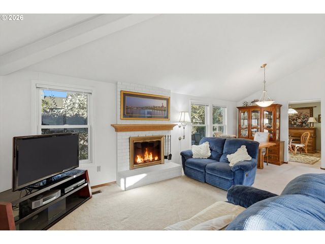 865 Sw 166TH Ave, Beaverton, OR 97006