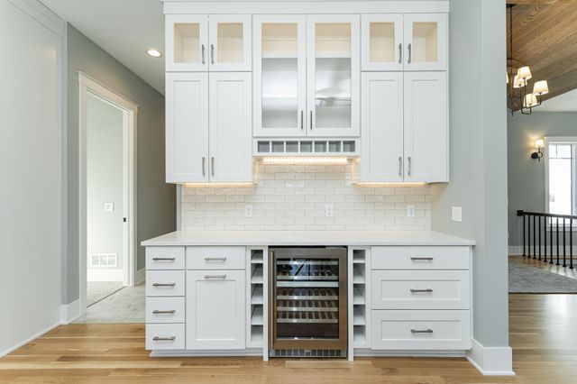 4868 Royal Oaks Circle SW, Rochester, MN 55902