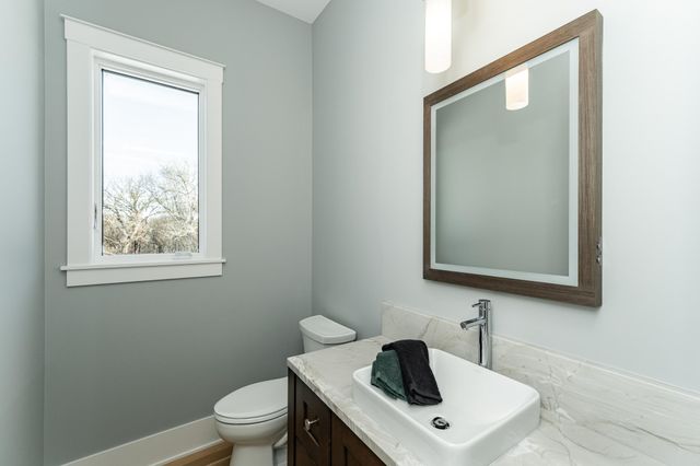 4868 Royal Oaks Circle SW, Rochester, MN 55902