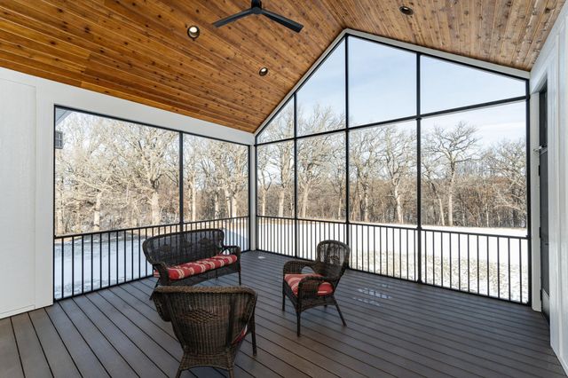 4868 Royal Oaks Circle SW, Rochester, MN 55902