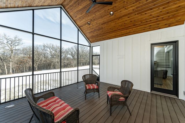 4868 Royal Oaks Circle SW, Rochester, MN 55902