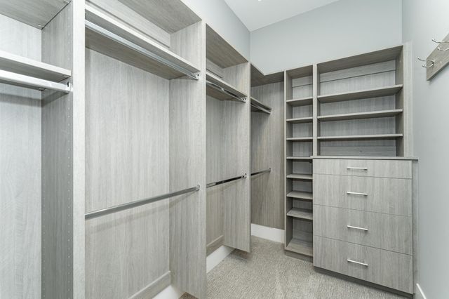 4868 Royal Oaks Circle SW, Rochester, MN 55902