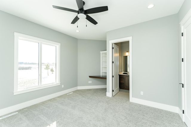 4868 Royal Oaks Circle SW, Rochester, MN 55902