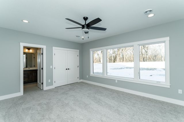 4868 Royal Oaks Circle SW, Rochester, MN 55902