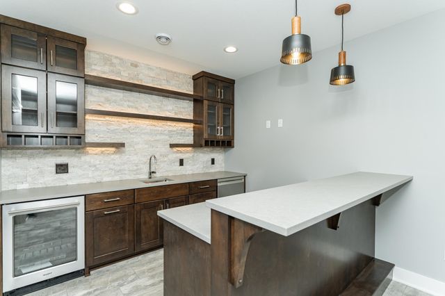 4868 Royal Oaks Circle SW, Rochester, MN 55902