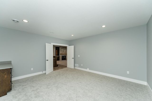 4868 Royal Oaks Circle SW, Rochester, MN 55902