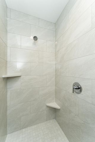 4868 Royal Oaks Circle SW, Rochester, MN 55902