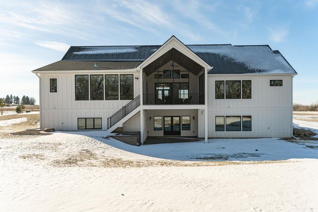 4868 Royal Oaks Circle SW, Rochester, MN 55902