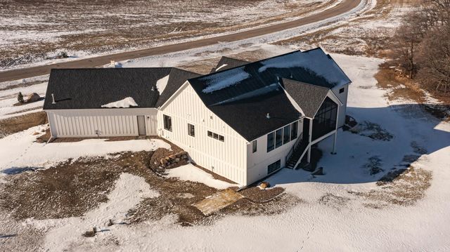 4868 Royal Oaks Circle SW, Rochester, MN 55902