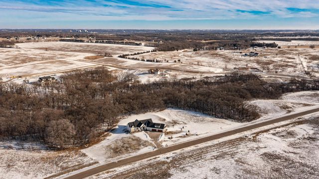 4868 Royal Oaks Circle SW, Rochester, MN 55902