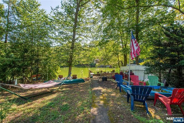 219 Skyline Lake Drive, Ringwood, NJ 07456