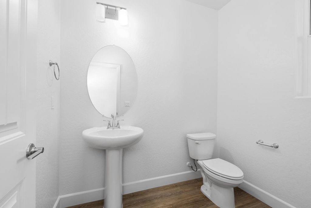 Image 21 of property listing at 1146 Ponderosa Way W, Madera, CA 93636