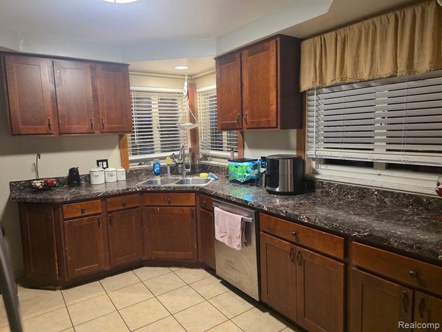 24920 Chernick Street, Taylor, MI 48180