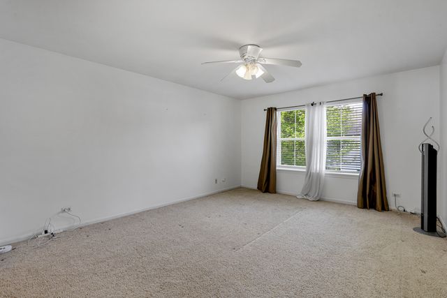 2954 Falling Waters Lane, Lindenhurst, IL 60046