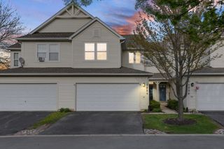 2954 Falling Waters Lane, Lindenhurst, IL 60046
