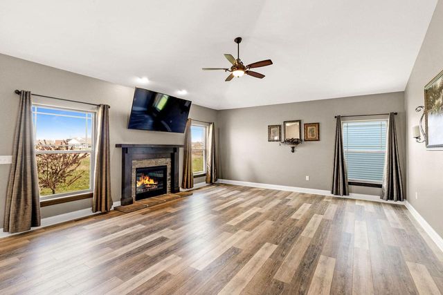 1360 Foxwood PASS, Oconomowoc, WI 53066