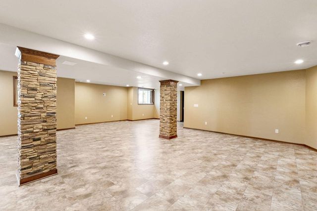 1360 Foxwood PASS, Oconomowoc, WI 53066
