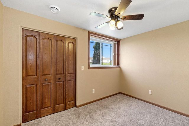 1360 Foxwood PASS, Oconomowoc, WI 53066