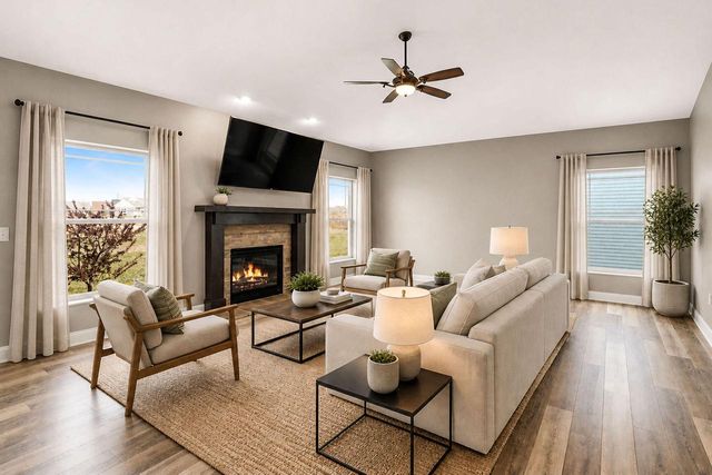 1360 Foxwood PASS, Oconomowoc, WI 53066