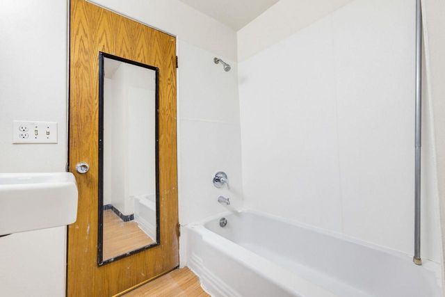 309-313 W Milwaukee Street, Janesville, WI 53548