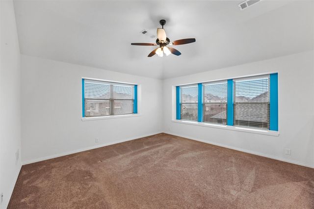 905 Foxtail Drive, Mansfield, TX 76063