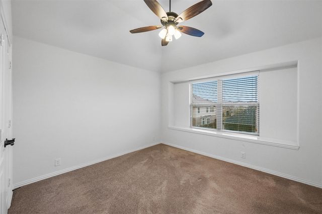 905 Foxtail Drive, Mansfield, TX 76063