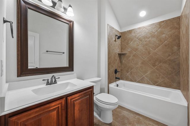 905 Foxtail Drive, Mansfield, TX 76063