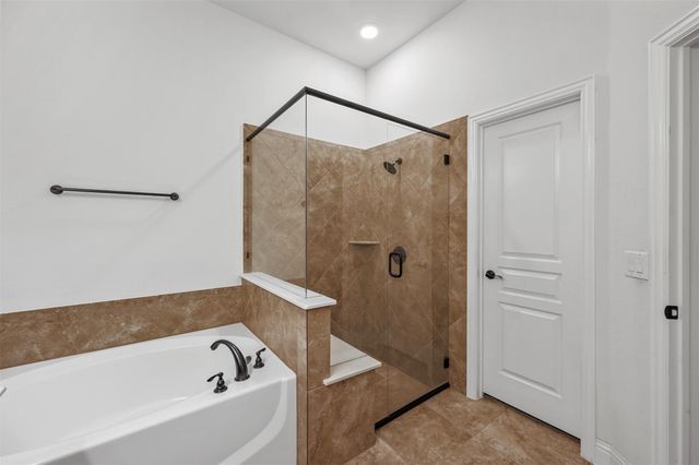 905 Foxtail Drive, Mansfield, TX 76063